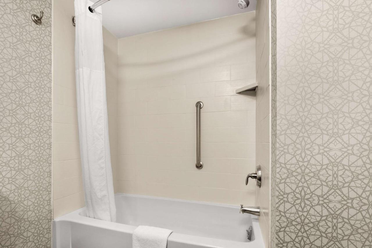Hampton Inn & Suites Fairbanks Zewnętrze zdjęcie