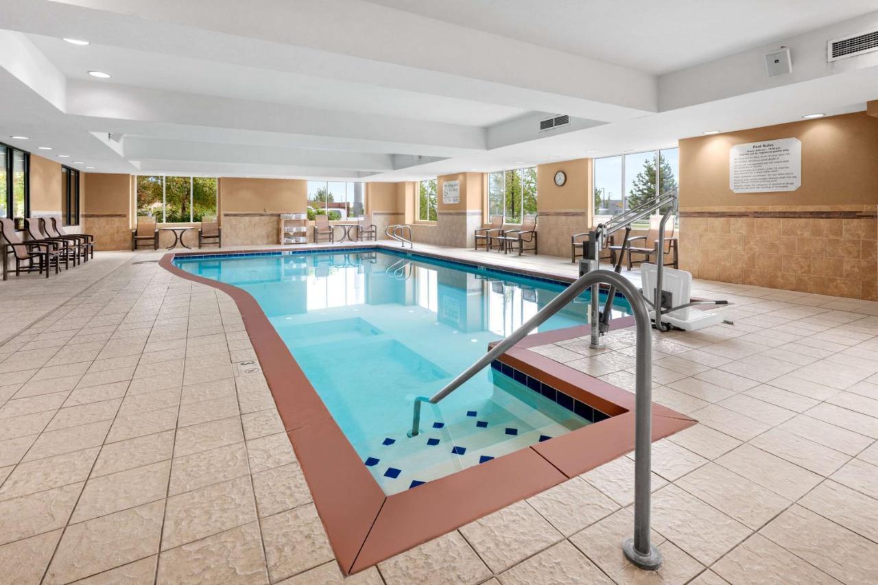 Hampton Inn & Suites Fairbanks Zewnętrze zdjęcie