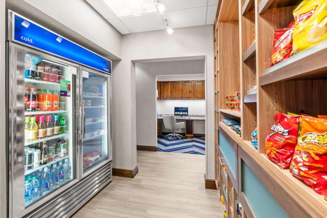 Hampton Inn & Suites Fairbanks Zewnętrze zdjęcie