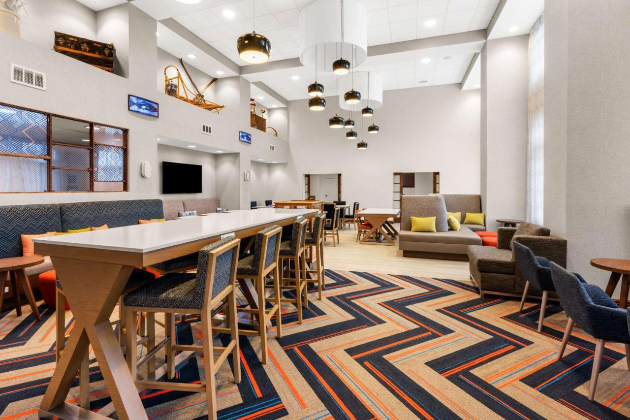 Hampton Inn & Suites Fairbanks Zewnętrze zdjęcie