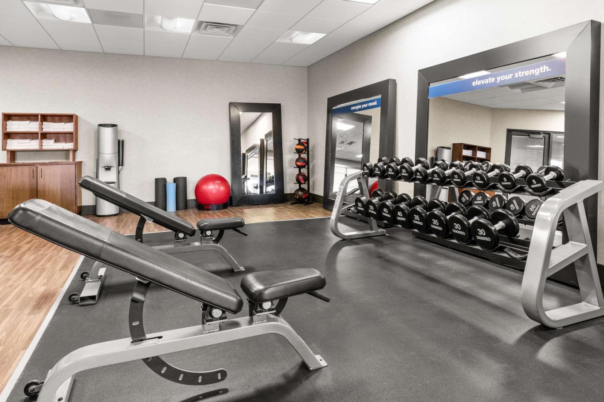 Hampton Inn & Suites Fairbanks Zewnętrze zdjęcie