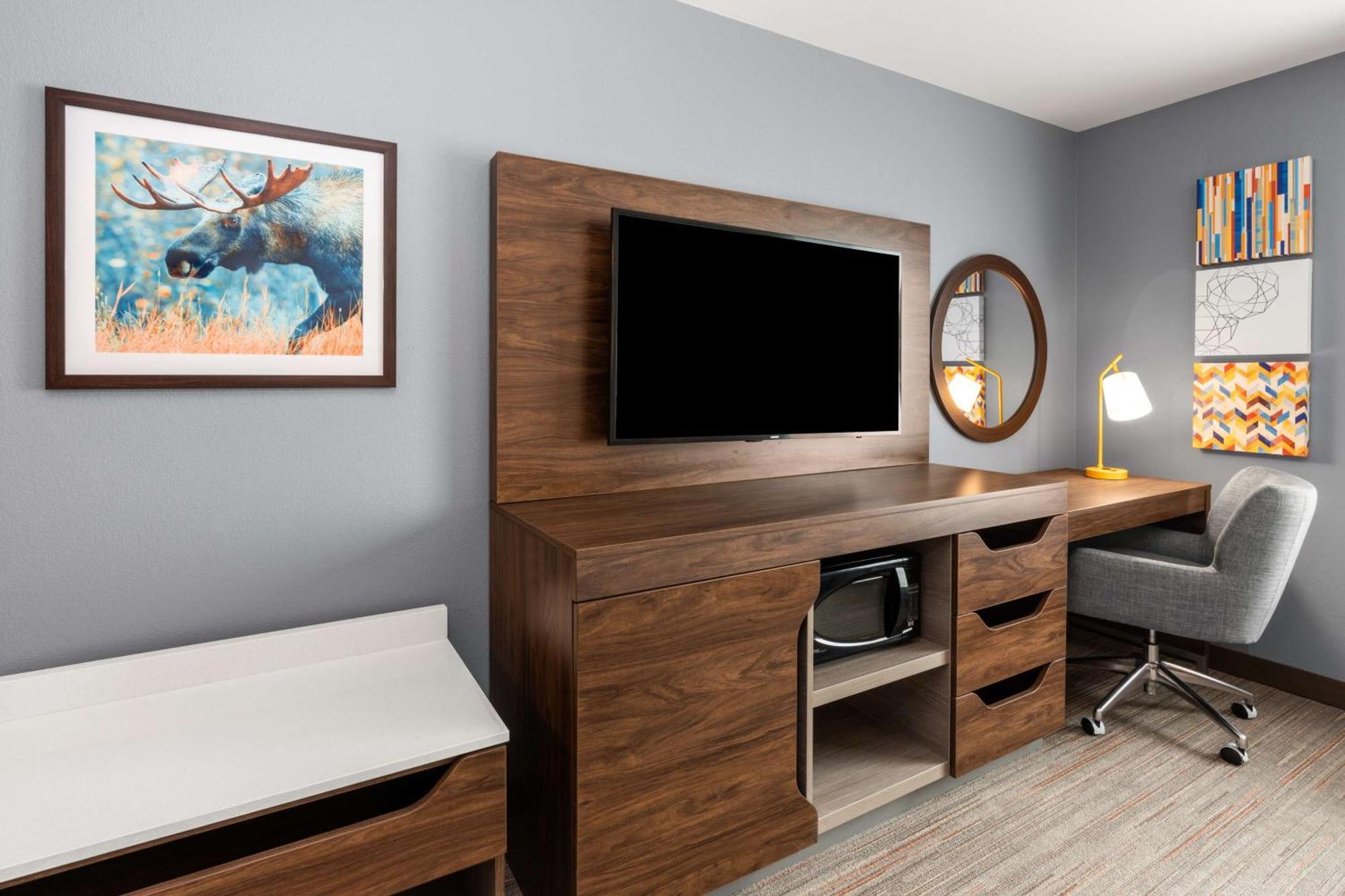 Hampton Inn & Suites Fairbanks Zewnętrze zdjęcie